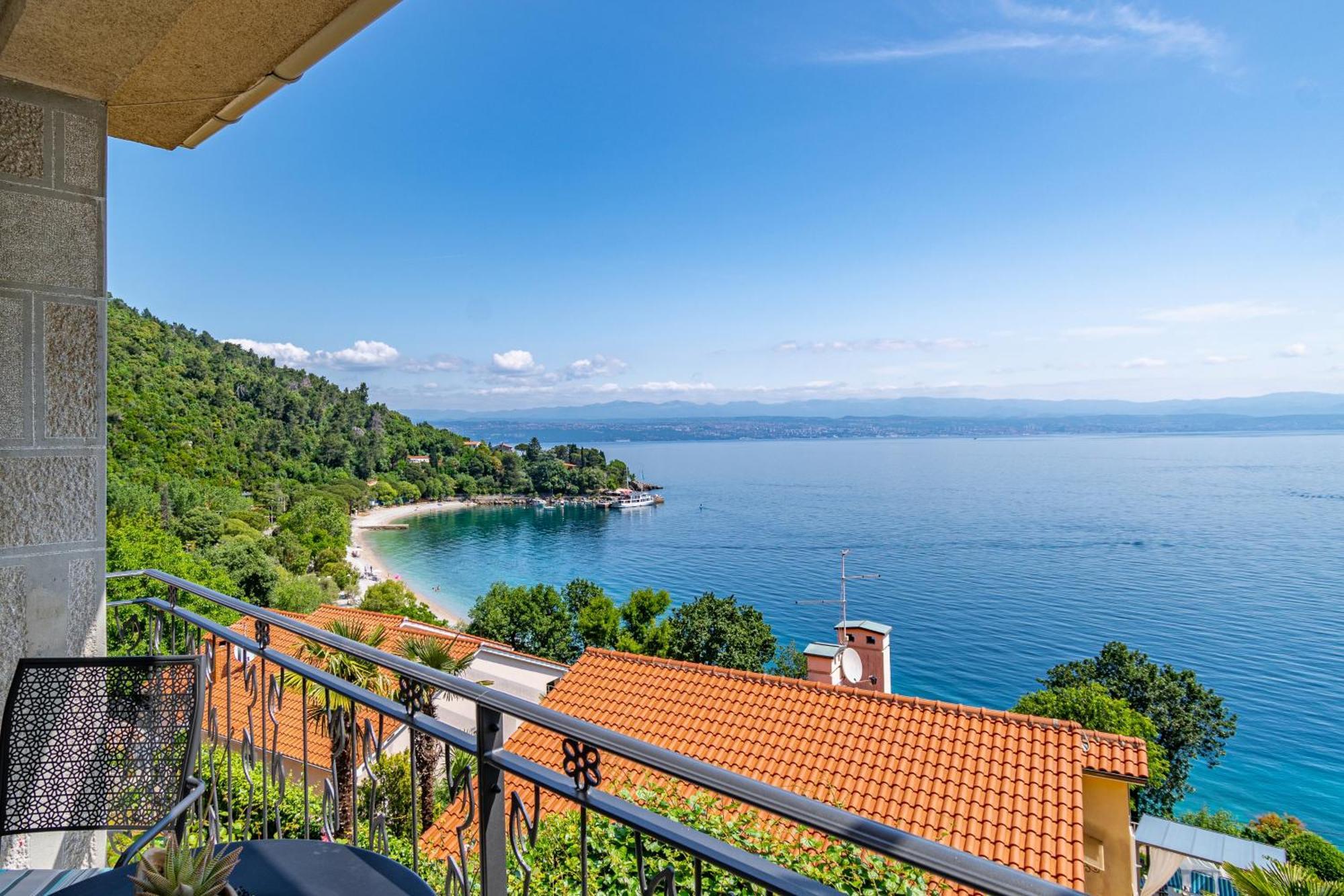 Apartments By The Sea Medveja, Opatija - 7720 Lovran Exterior photo