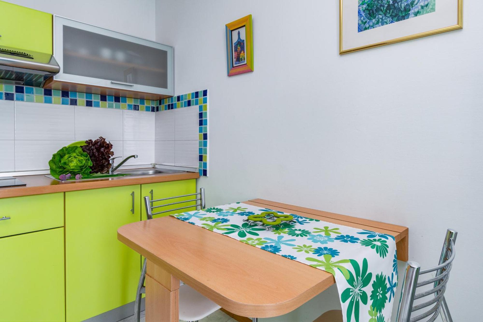 Apartments By The Sea Medveja, Opatija - 7720 Lovran Room photo
