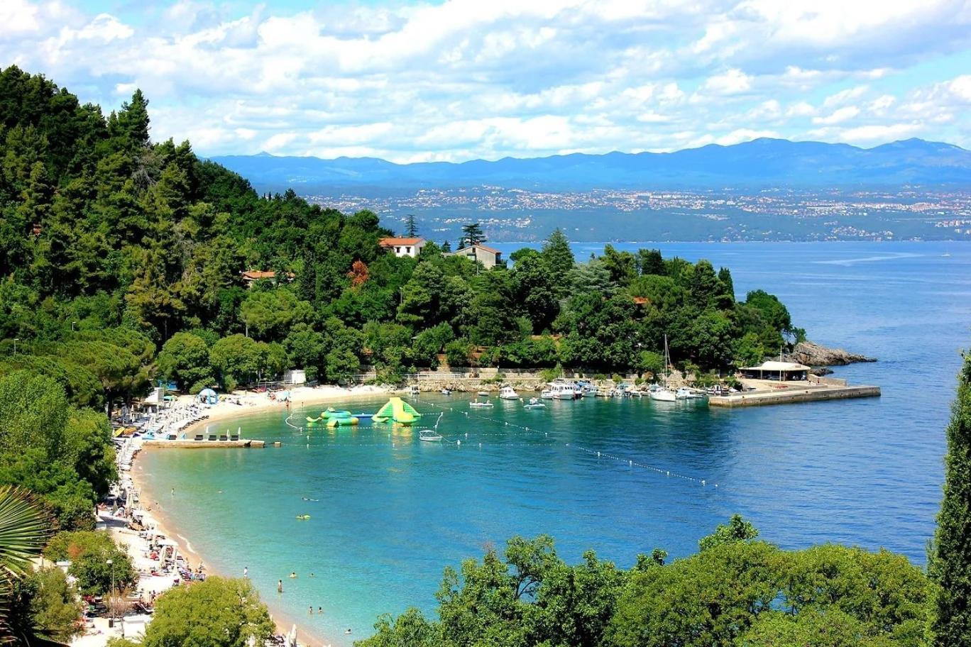 Apartments By The Sea Medveja, Opatija - 7720 Lovran Exterior photo