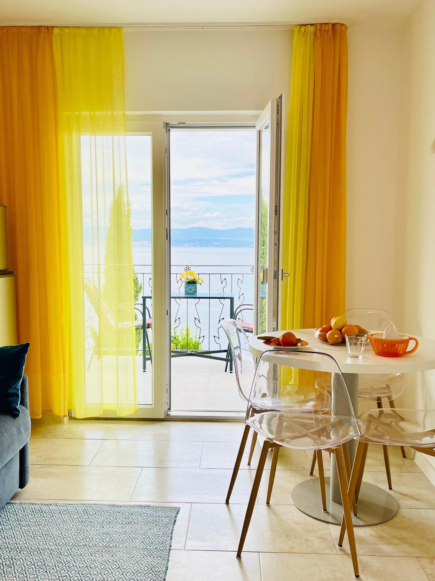 Apartments By The Sea Medveja, Opatija - 7720 Lovran Exterior photo